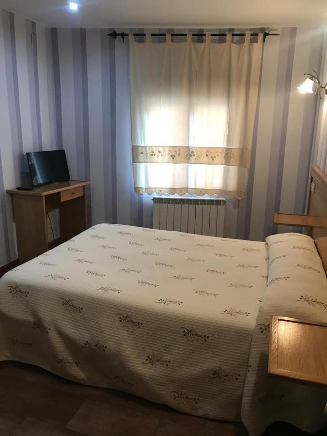 Hotel Rural El Alberche Бургоондо Екстер'єр фото
